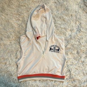 Adorable used once cropped sleeveless zip hoodie
